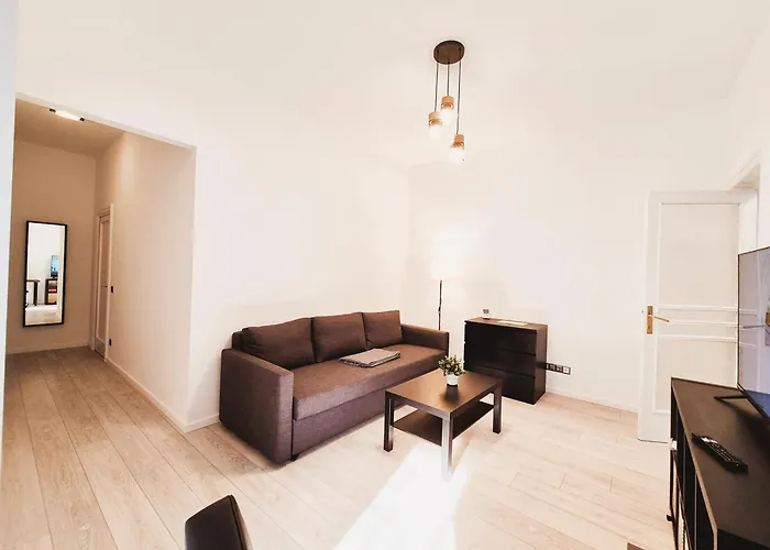 Old Town Oasis - Ap 5 *