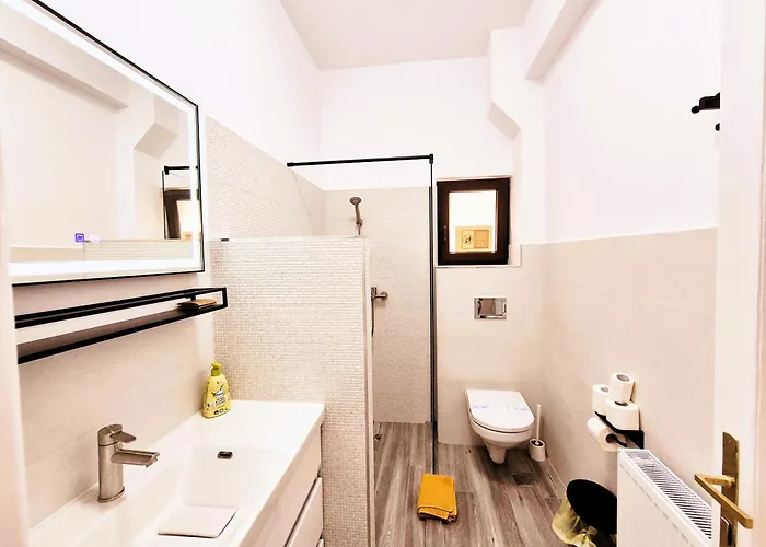 Old Town Oasis - Ap 5 *