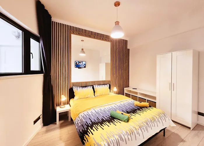 Old Town Oasis - Ap 5 *